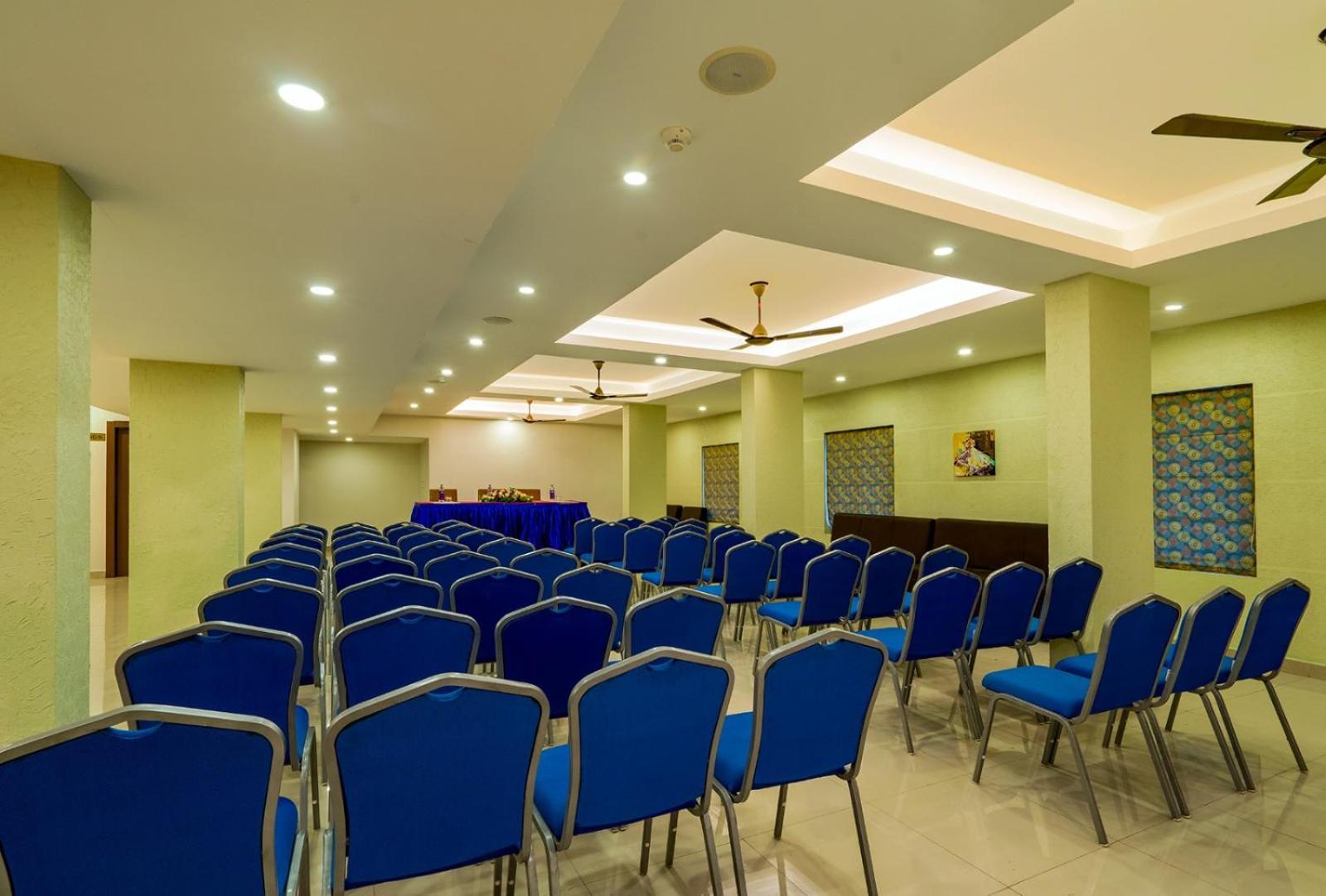 Hotel Malika Residency Ettumanoor Экстерьер фото